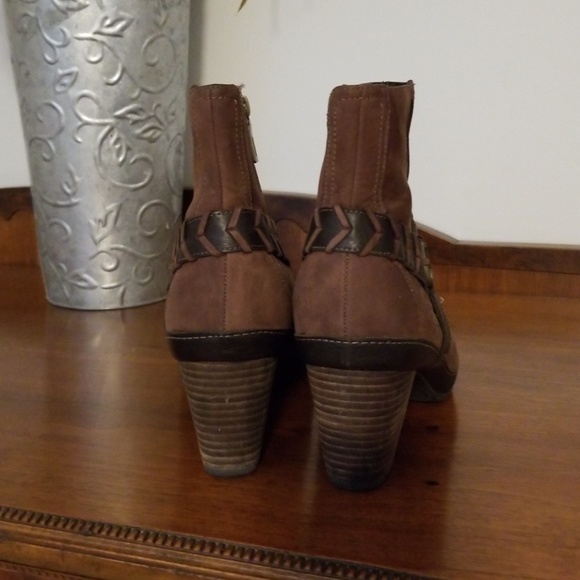 Clarks ankle boots - Picture 3 of 6